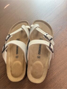 Cushionaire Women’s Cream Double-Strap Cushioned Sandals with Buckles